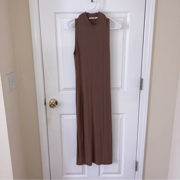 Heart & Hips Dresses & Skirts - Heart and Hips Smock Neck Dress